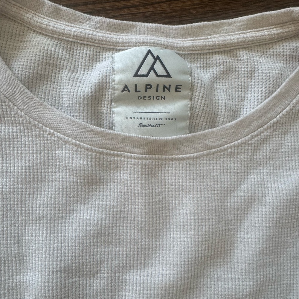 Alpine Design - women’s thermal size medium - Picture 3 of 3